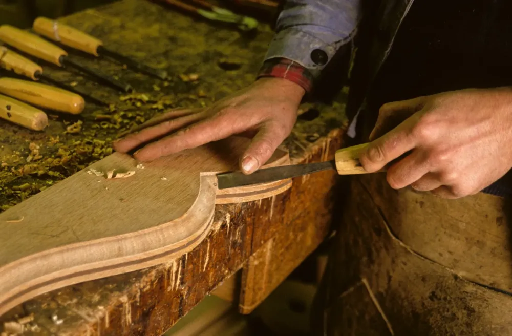 Création mobilier en bois à Tresques